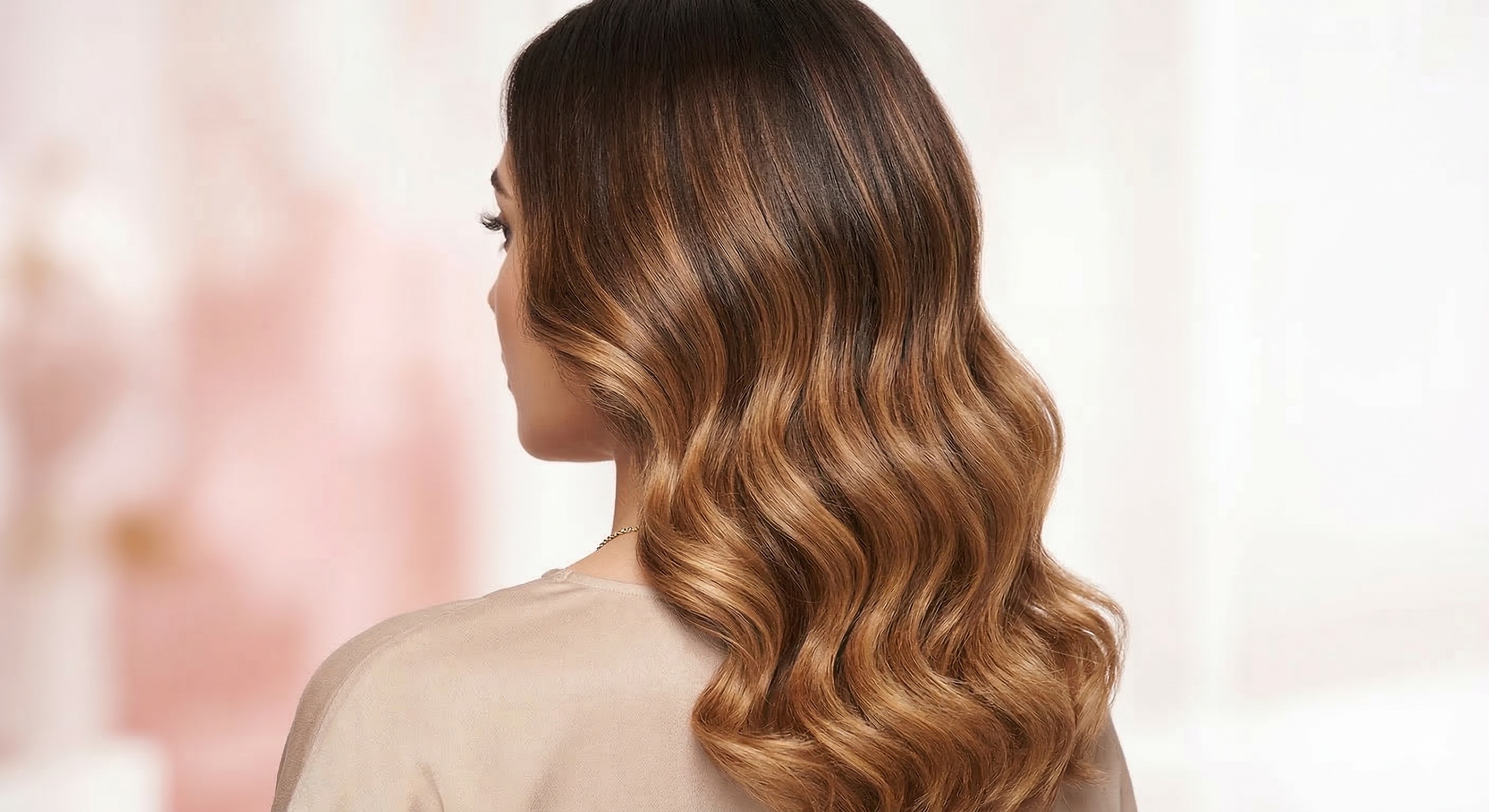 Cabello estilizado con balayage